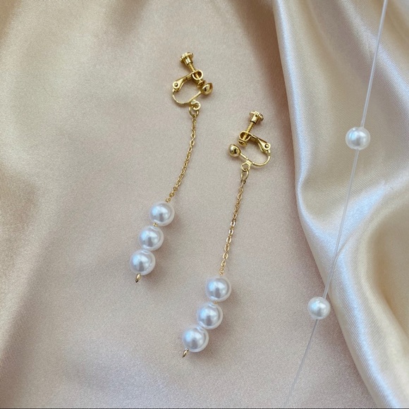 💕LAST ONE Clip-on Pearl Metal Earrings - Picture 6 of 9